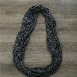 Elegant Gray Knit Infinity Scarf